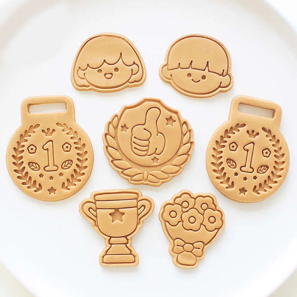 Medaillen-Trophäen Ausstechfor – Kitchen Baking Items Bewertung und Preis